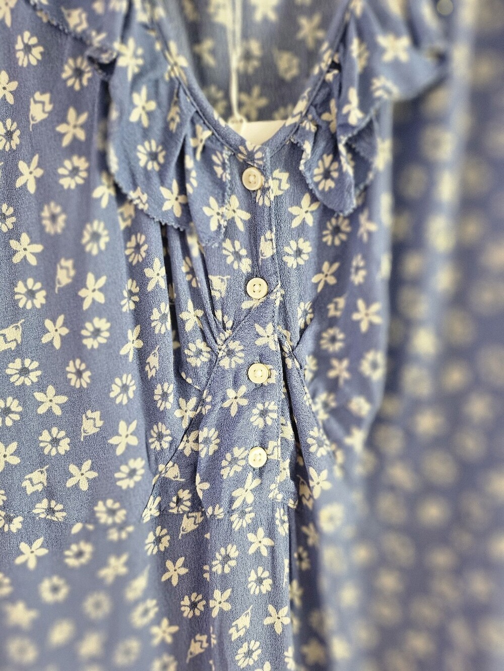 L- Free Assembly- Blue Floral Ruffle Dress - Picture 3 of 10